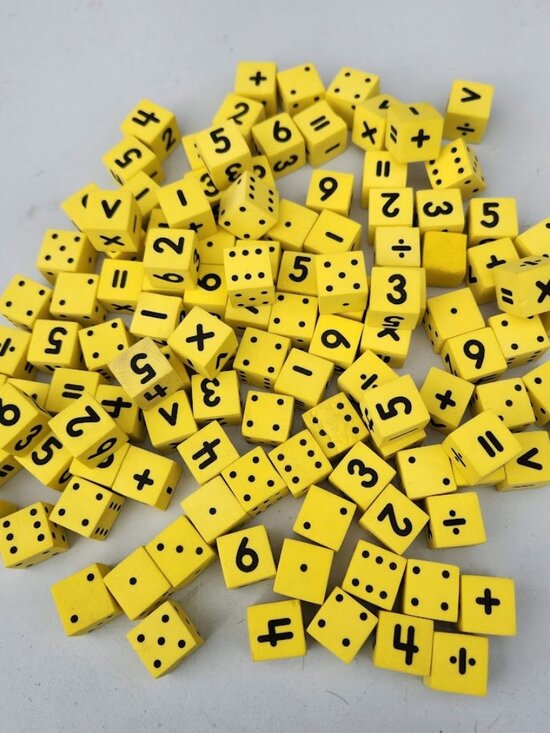 Lakeshore Other - Koplow Games Foam Spot & Number Dice Yellow Math Mathematics Manipulatives Ideal